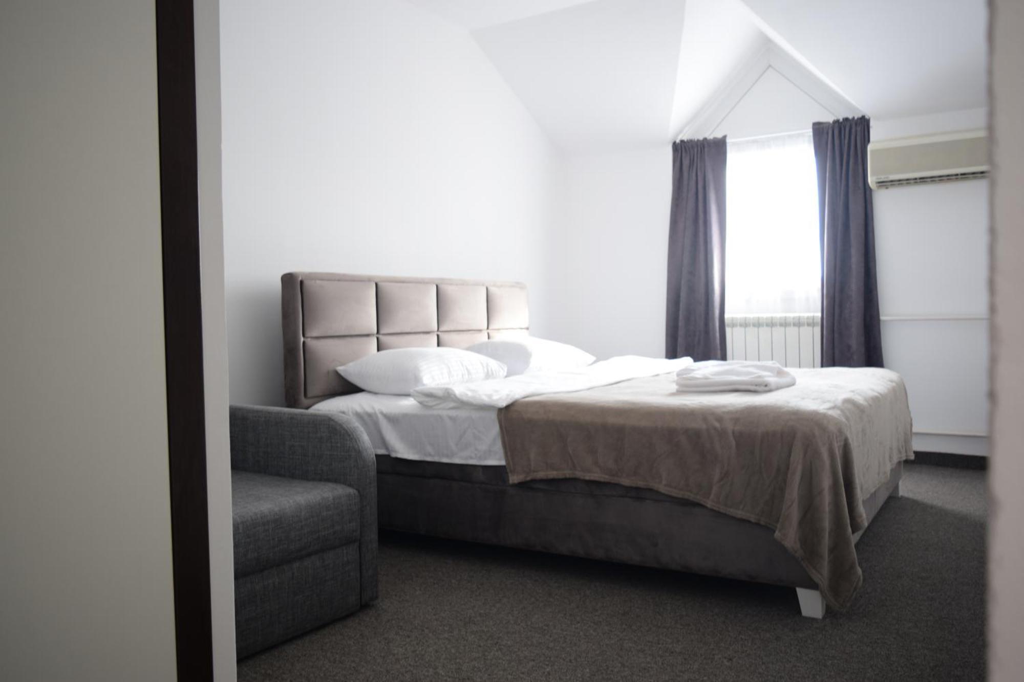 Novi Bečej Hotel Tiski Cvet מראה חיצוני תמונה