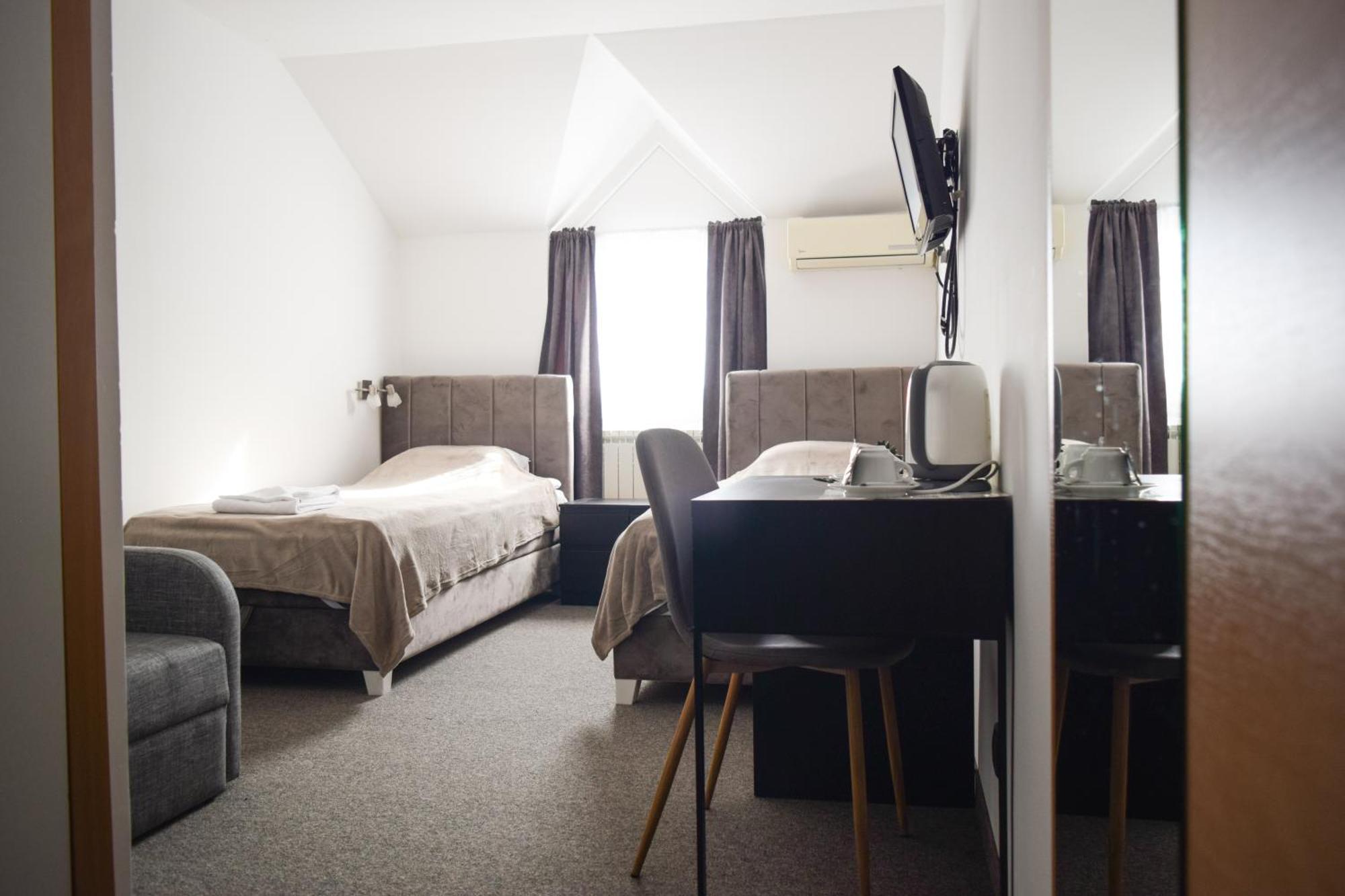 Novi Bečej Hotel Tiski Cvet מראה חיצוני תמונה